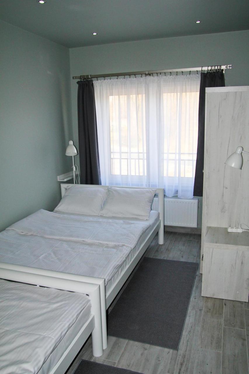Motel Lunar Oswiecim Bagian luar foto