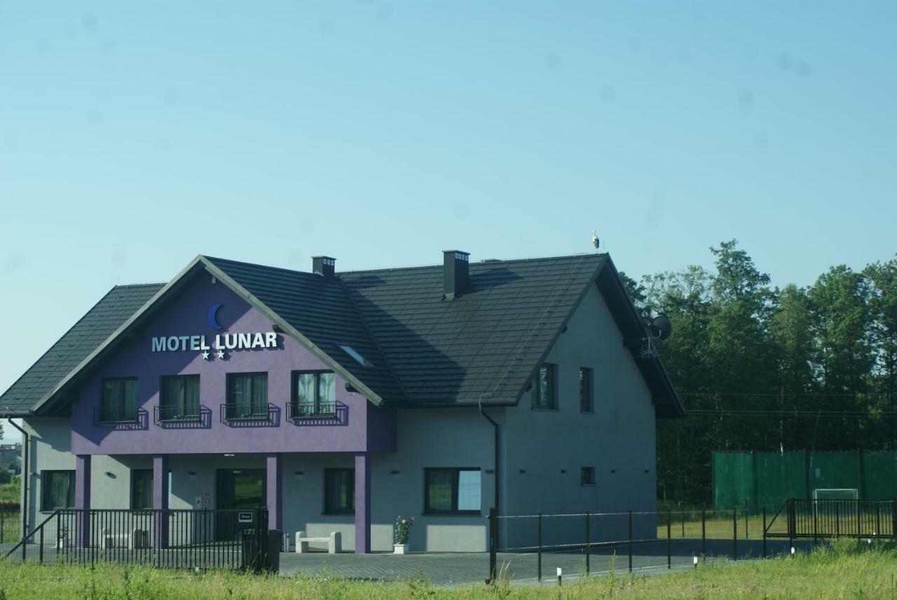 Motel Lunar Oswiecim Bagian luar foto